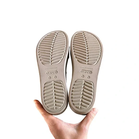 Crocs Brooklyn Low Wedge Sandal Black Mushroom Platform Womens 6 LiteRide Foam - Picture 6 of 9